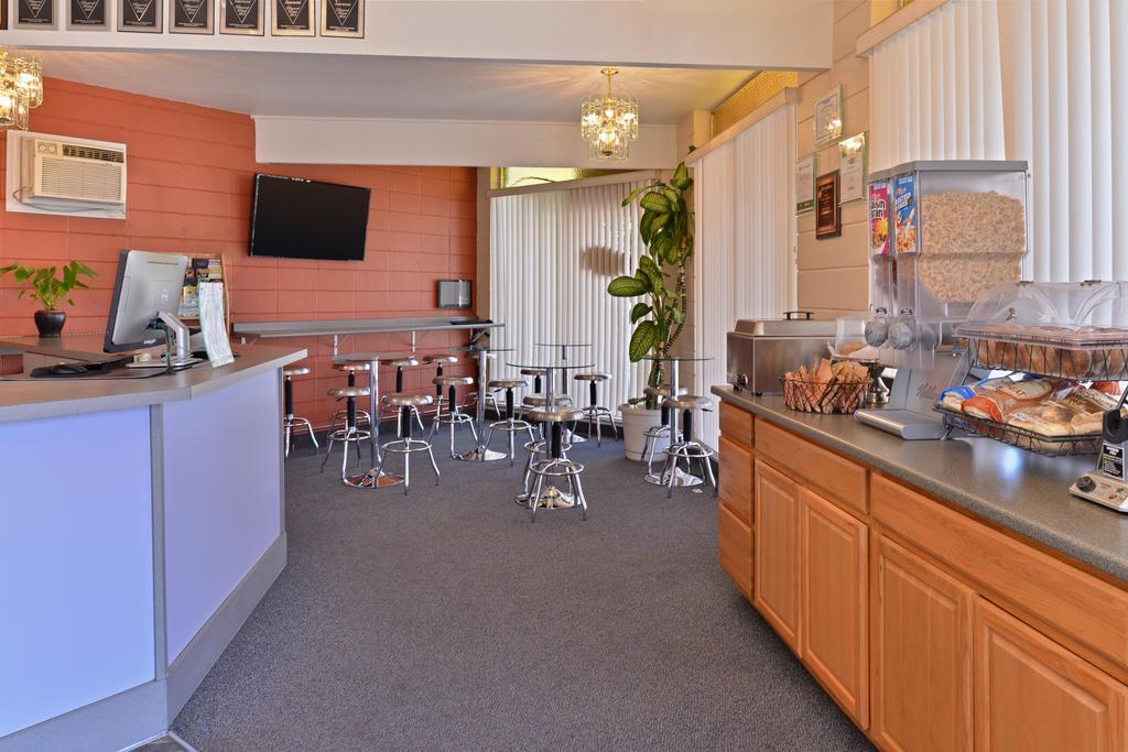 Maverick Motel - Modern Renovated Motel Klamath Falls Exterior photo